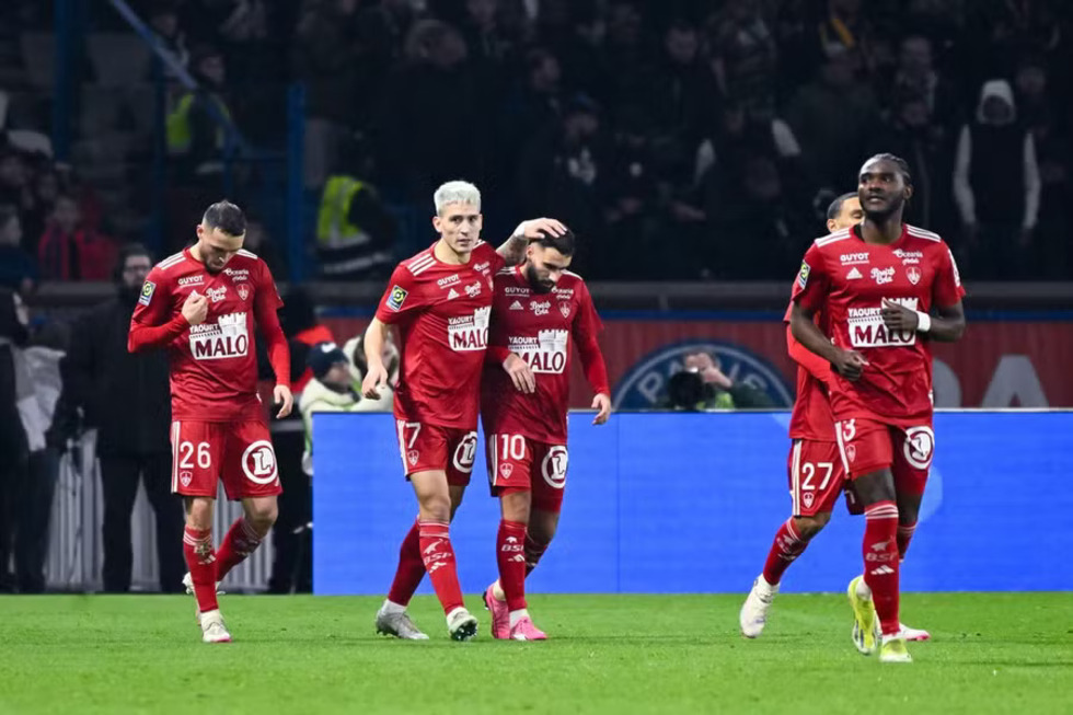 Brest celebrate their equaliser