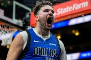 Mavericks' Doncic