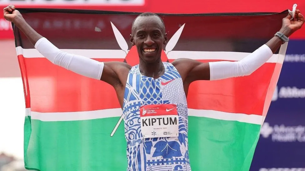 Kelvin Kiptum broke Eliud Kipchoge's world record in Chicago last October