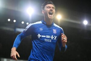 Kieffer Moore scored his fourth goal in five games since rejoining Ipswich on loan from Bournemouth