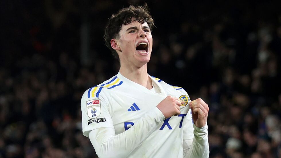 Archie Gray celebrates Leeds' second goal vs Leicester